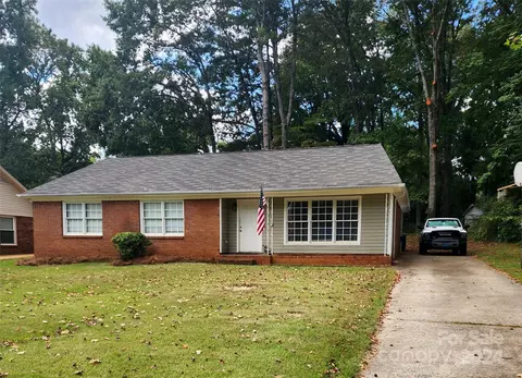 10308 Starwood Dr, Charlotte, NC 28215