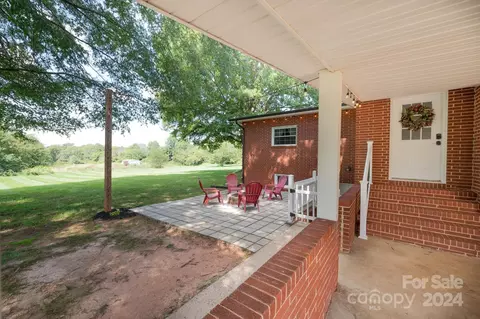 Exterior - 1691 Cat Square Rd, Vale, NC 28168 photo 6 of 9