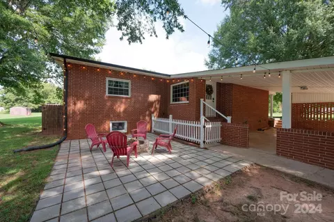 Exterior - 1691 Cat Square Rd, Vale, NC 28168 photo 3 of 9