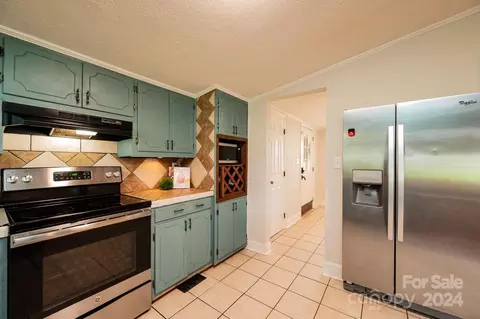 Kitchen - 1691 Cat Square Rd, Vale, NC 28168 photo 4 of 4