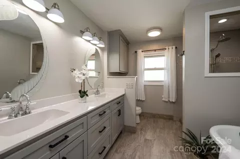 Bath - 1691 Cat Square Rd, Vale, NC 28168 photo 1 of 3