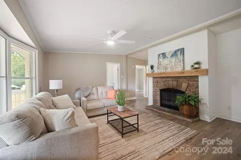 134 Amber Ln, Statesville, NC 28677