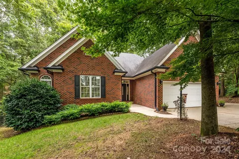 9600 Broken Arrow Ct, Mint Hill, NC 28227