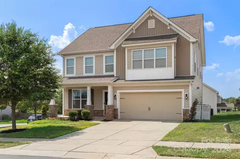 8946 Inverness Bay Rd, Charlotte, NC 28278
