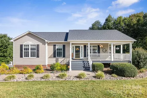 103 River Glen Dr, Morganton, NC 28655