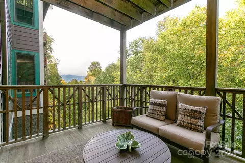 222 Creekside D102 Way #D/102, Burnsville, NC 28714