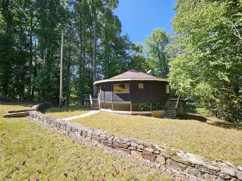 144 Lucille Ln, Green Mountain, NC 28740