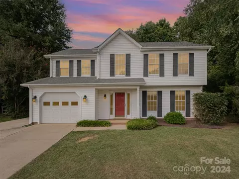 10300 Shelter Rock Ct, Charlotte, NC 28214