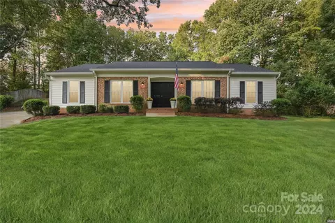 2700 Creekbed Ln, Charlotte, NC 28210