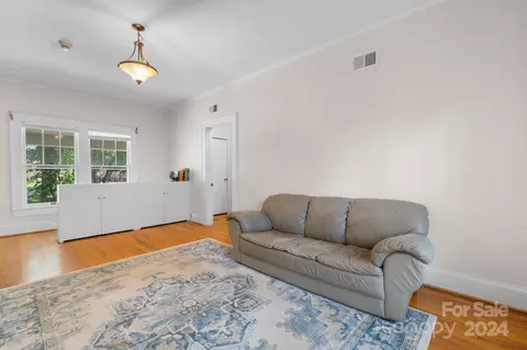 Living - 111 E Catawba St, Morganton, NC 28655 photo 1 of 2