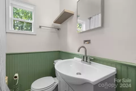 Bath - 111 E Catawba St, Morganton, NC 28655 photo 3 of 3