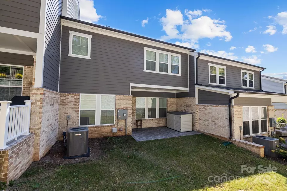 Exterior - 3131 Everly Enclave Way, Charlotte, NC 28210 photo 3 of 4