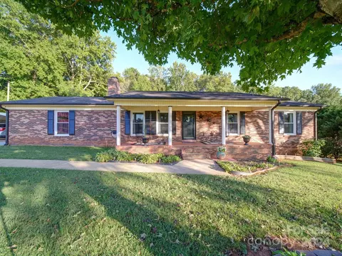 884 Kiser Rd, Bessemer City, NC 28016