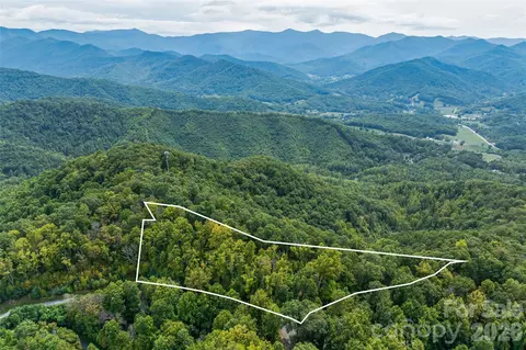 1380 Seven Glens Dr, Weaverville, NC 28787