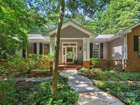 2509 Little River Rd, Hendersonville, NC 28739