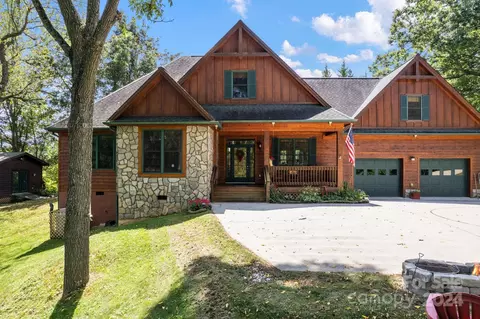 5 Hydrangea Dr, Waynesville, NC 28785