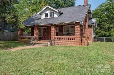 204 Green St, Lincolnton, NC 28092