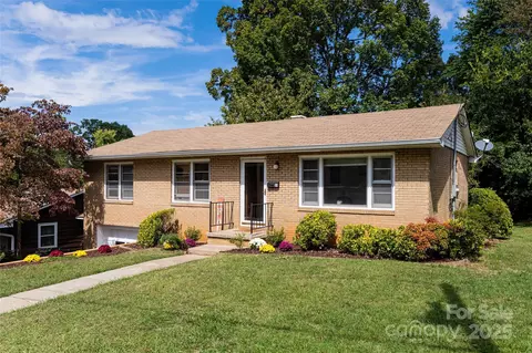 64 Marlowe Dr, Asheville, NC 28801