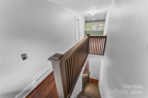 Entry Way - 36 State St, Marion, NC 28752 photo 1 of 3
