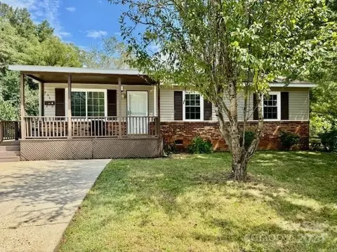 606 Prospect Nw St NW, Lenoir, NC 28645
