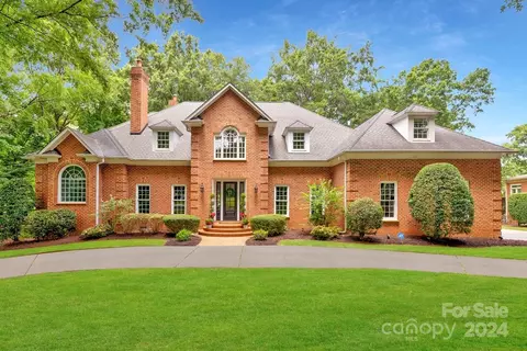 5240 Sunningdale Dr, Charlotte, NC 28277