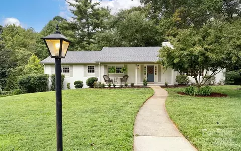 22 Pheasant Dr, Asheville, NC 28803