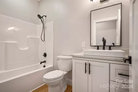 Bath - 731 Mcdade Rd, Tryon, NC 28782 photo 4 of 5