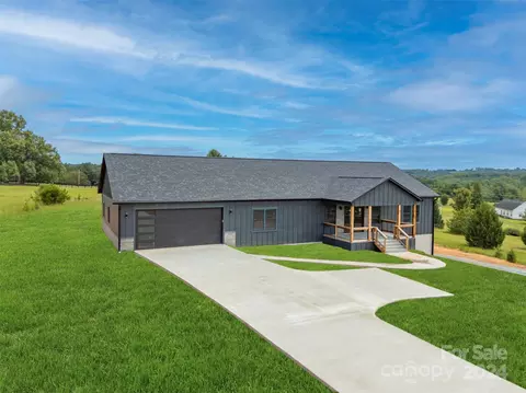 731 Mcdade Rd, Tryon, NC 28782