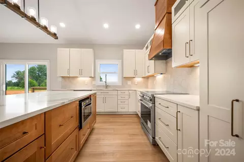 Kitchen - 731 Mcdade Rd, Tryon, NC 28782 photo 3 of 4