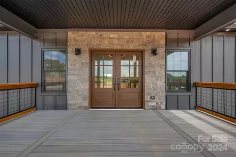 Exterior - 731 Mcdade Rd, Tryon, NC 28782 photo 3 of 6