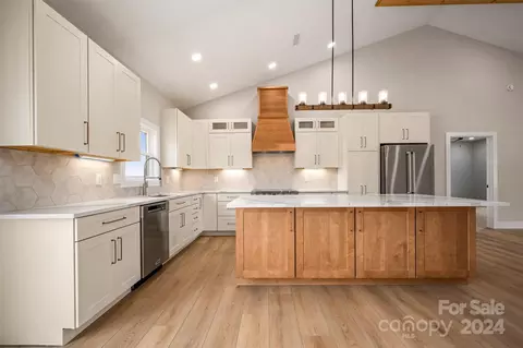 Kitchen - 731 Mcdade Rd, Tryon, NC 28782 photo 4 of 4