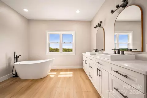 Bath - 731 Mcdade Rd, Tryon, NC 28782 photo 1 of 5