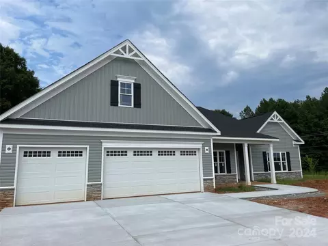 106 Falls Leaf Dr, Troutman, NC 28166