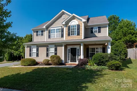 12231 Palomar Dr, Huntersville, NC 28078