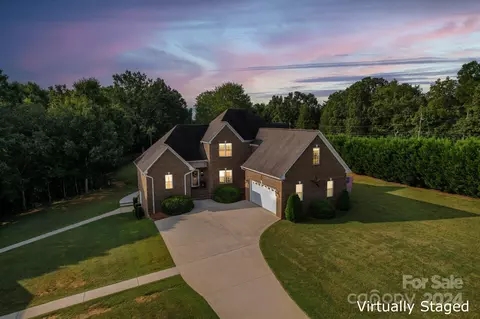 114 Laurel Ridge Ln, Lexington, NC 27295