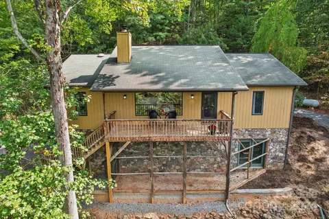 8 Crabapple Ln, Candler, NC 28715
