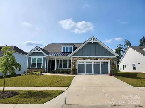 9209 Daring Ct, Charlotte, NC 28215