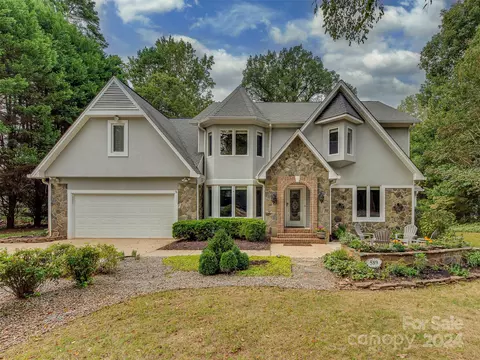 589 Stowe Rd, Belmont, NC 28012
