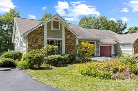 242 Laurel Park Pl, Hendersonville, NC 28791