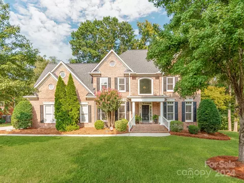 8526 Edgewood Grove Trl, Charlotte, NC 28226
