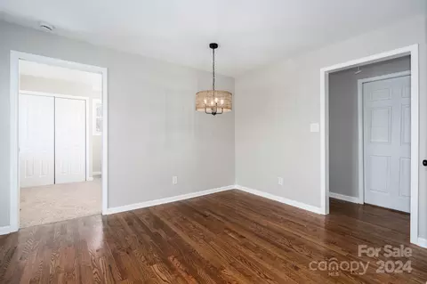 3863 River Rd, Morganton, NC 28655 photo 11