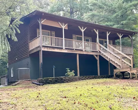 109 Foothills Dr # A, Lenoir, NC 28645