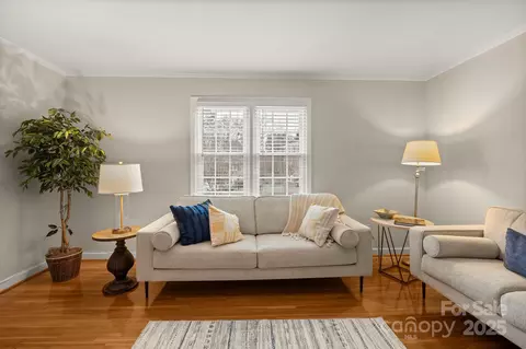 920 Mcalway Rd, Charlotte, NC 28211