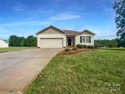 1151 Glenbriar Ct, Woodleaf, NC 27054