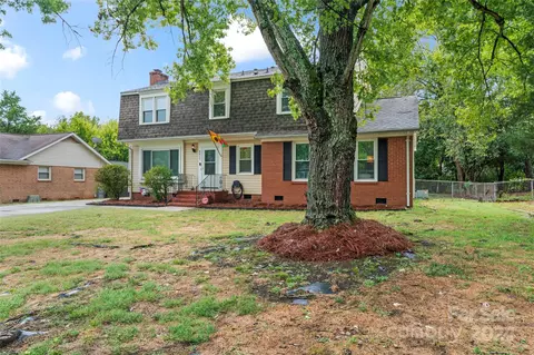 8913 Nightingale Ln, Charlotte, NC 28226