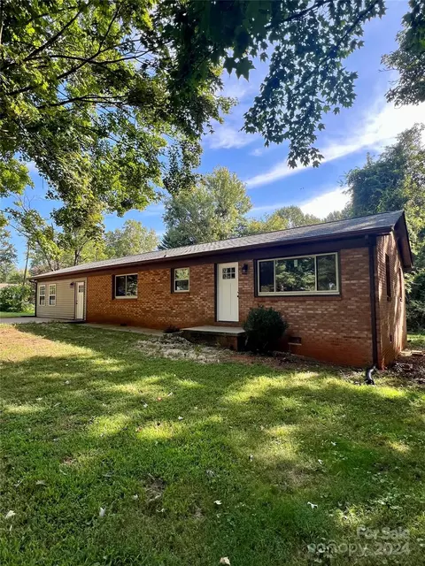 154 Roseman Ln, Statesville, NC 28625