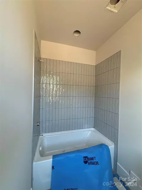 Bath - 211 Davidson Gateway Dr, Davidson, NC 28036 photo 4 of 6