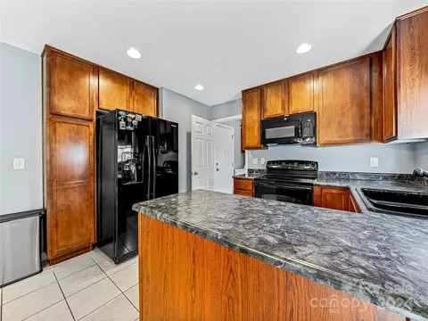 Kitchen - 5 Lilac Fields Way, Arden, NC 28704 photo 3 of 5