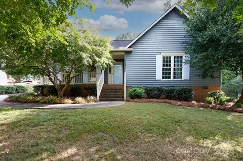 2127 Crosstrail Rdg, Rock Hill, SC 29732