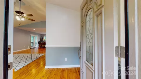 152 Crosswick Ln, Hendersonville, NC 28739